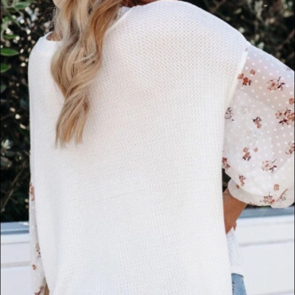 LAST 1✨ Leeza flirty sleeved top - Picture 5 of 6